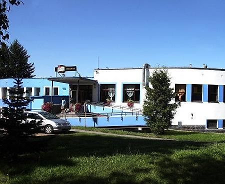 Hotel Rozvoj Klatovy Extérieur photo