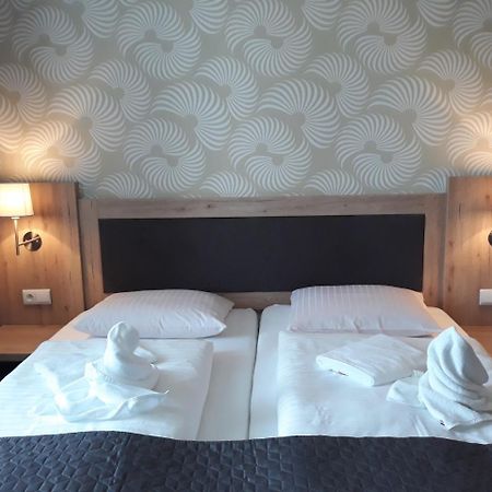 Hotel Rozvoj Klatovy Extérieur photo