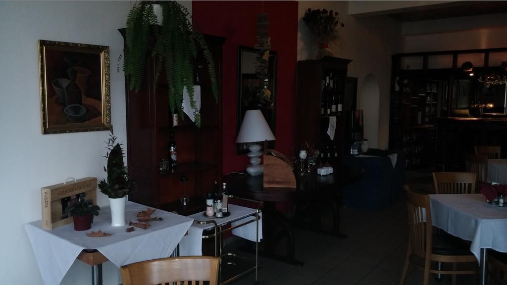 Hotel Rozvoj Klatovy Extérieur photo