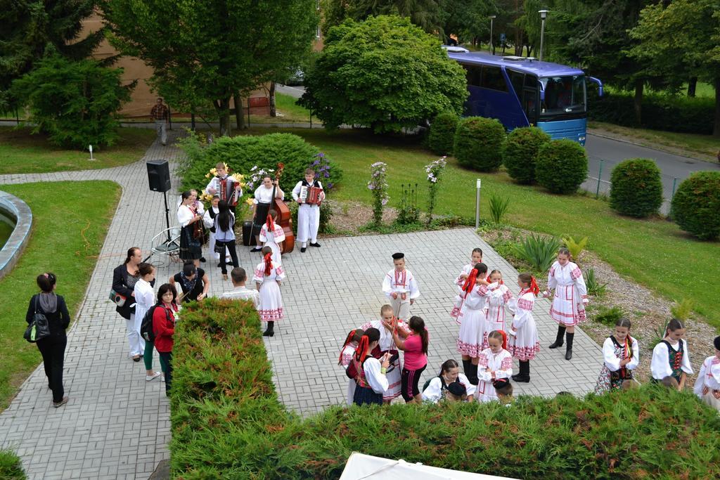 Hotel Rozvoj Klatovy Extérieur photo