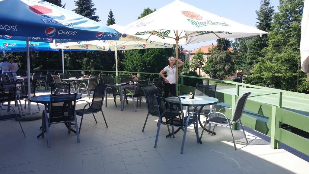 Hotel Rozvoj Klatovy Extérieur photo