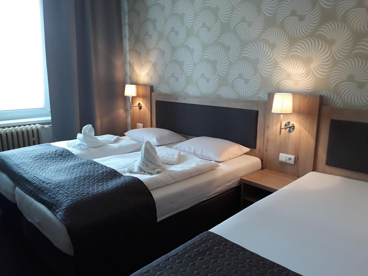 Hotel Rozvoj Klatovy Extérieur photo